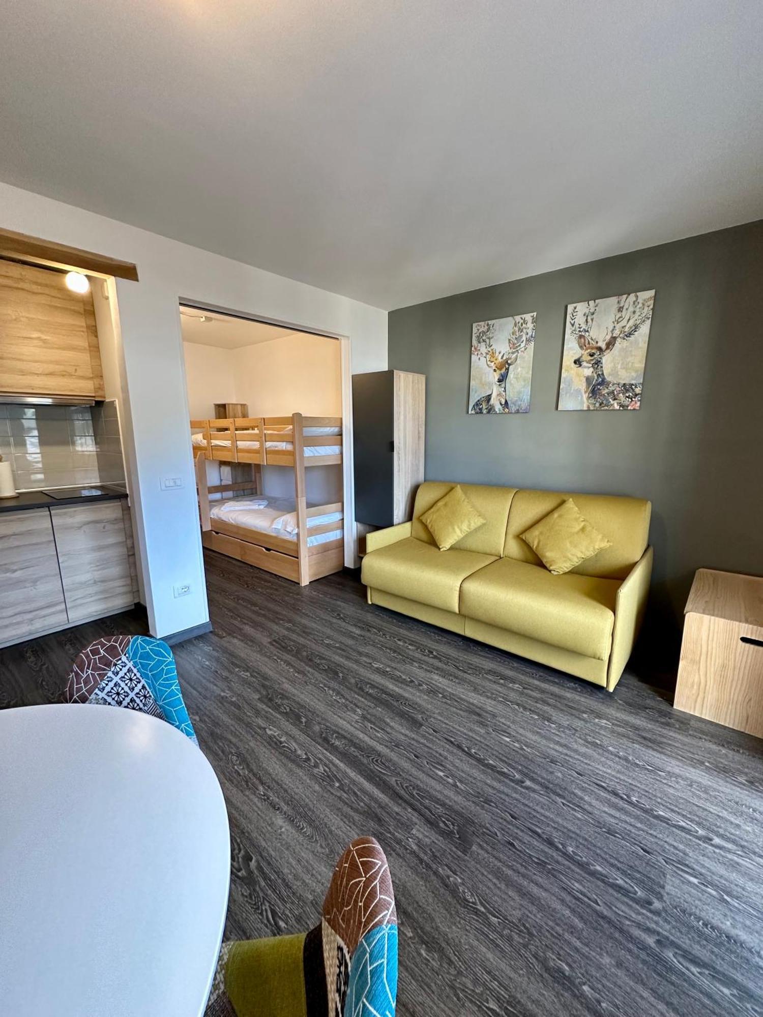 ברויל-קרוויניה Stay In Cervinia Deluxe Apartment מראה חיצוני תמונה
